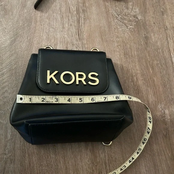 EUC Michael Kors Black Leather Shoulder Bag - Picture 7 of 8